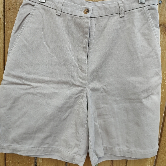 Ladies size 6 tan Orvis cotton shorts - Picture 6 of 6